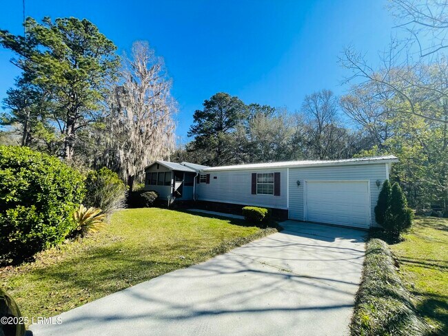 Foto del edificio - 153 Middlefield Cir