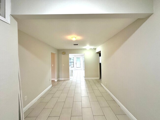 Foto del edificio - 8161 Winged Foot Dr