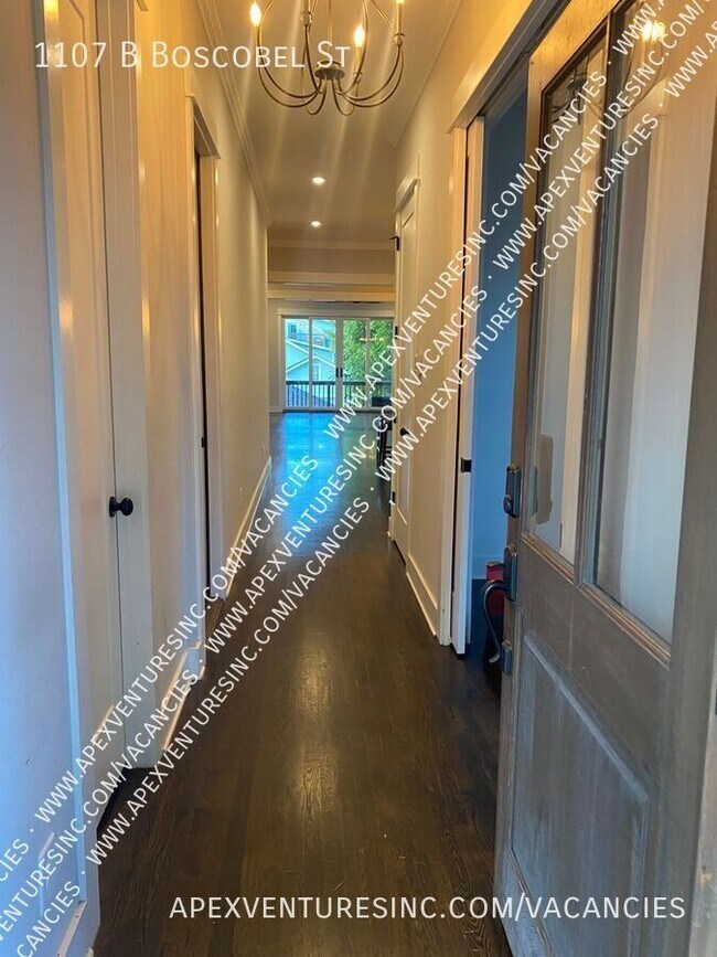 Photo - 1107 Boscobel St House