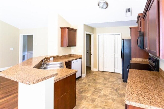 Foto del edificio - 4719 Sweetwater Dr