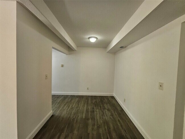 Foto del edificio - 1045 S Flagler Ave
