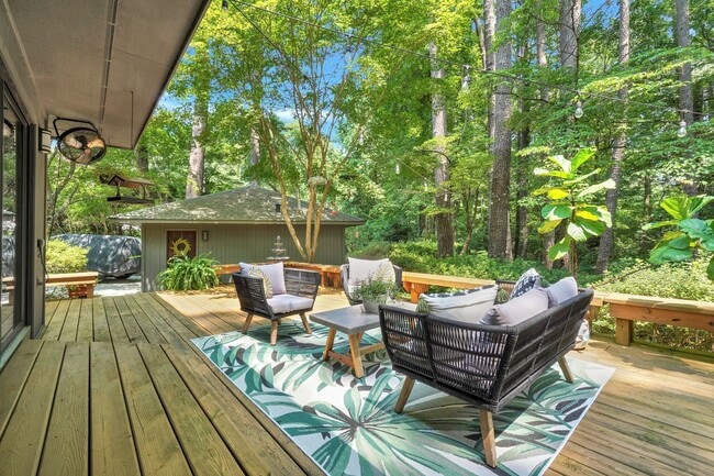 Building Photo - A Custom Home in Linkhorn Cove - 1-Acre Wo...