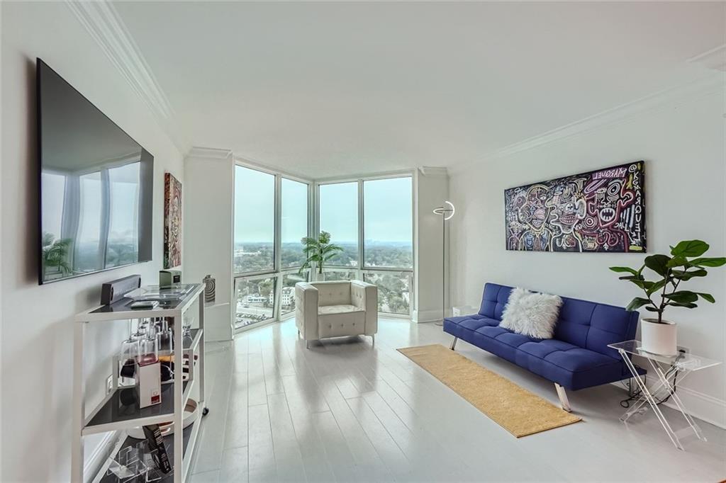 Foto principal - 2870 Pharr Ct S Northwest