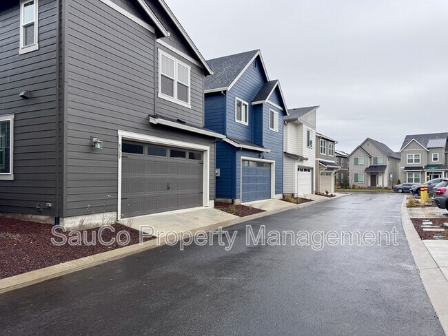 Building Photo - 8309 SE Crescent Dr