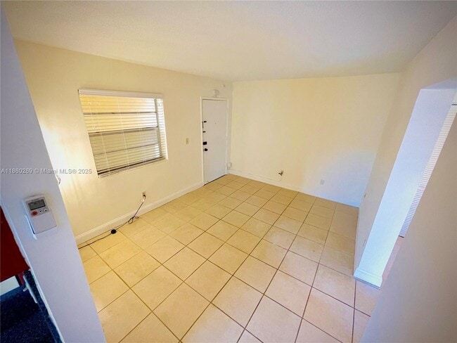 Foto del edificio - 47 NW 47th Ave