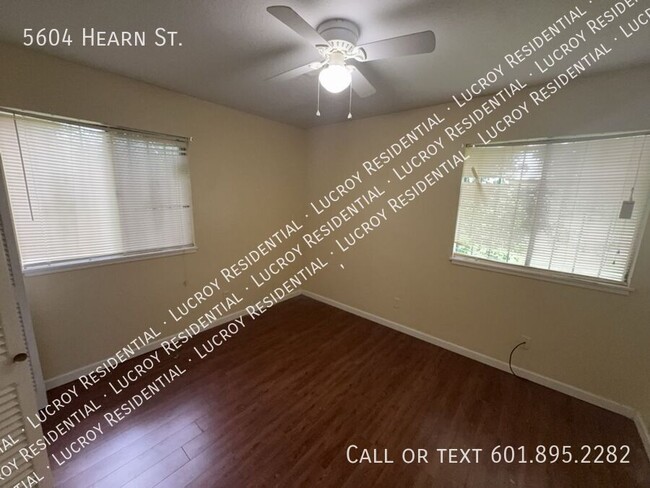 Foto del edificio - 5604 Hearn St