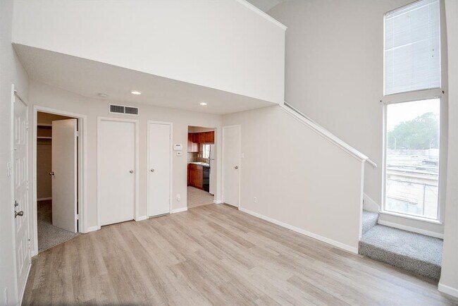 Foto del edificio - 10855 Meadowglen Ln