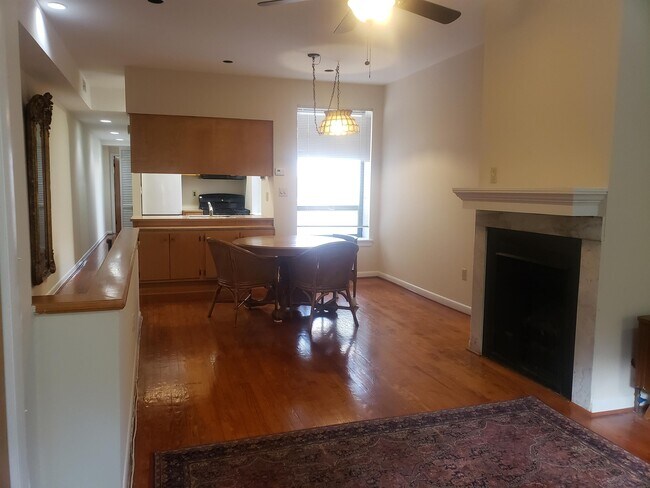 Foto del edificio - 1773 Swann St NW