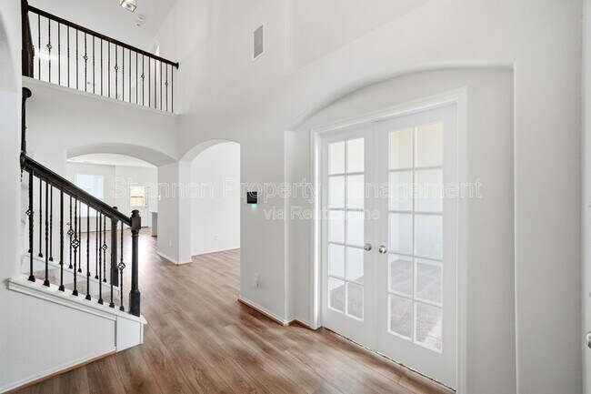 Foto del edificio - 5309 Camerford Ct