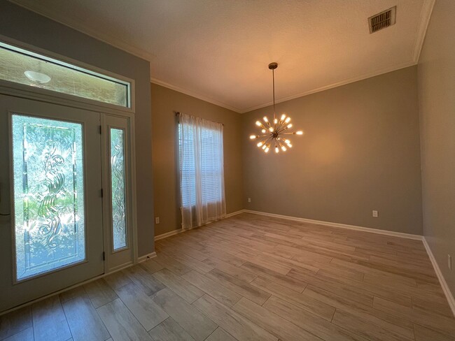 Building Photo - 3/2 IN OAKPOINT @ OAKLEAF PLANTATION