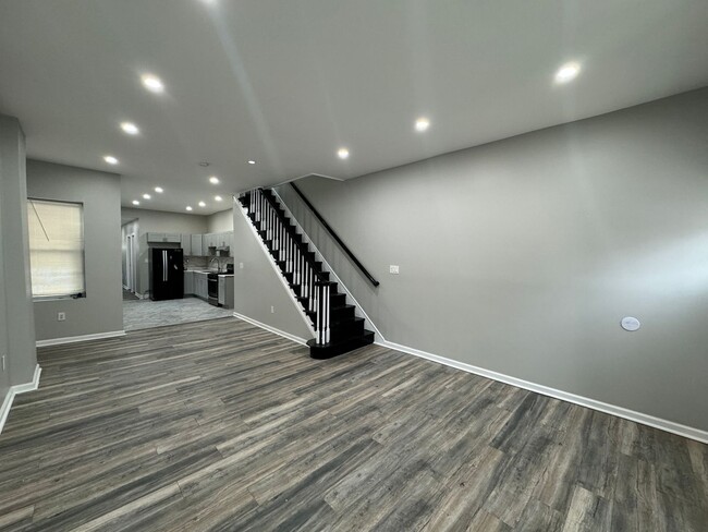 Building Photo - 6 Bedroom 2 Bathroom House In Lanning Square