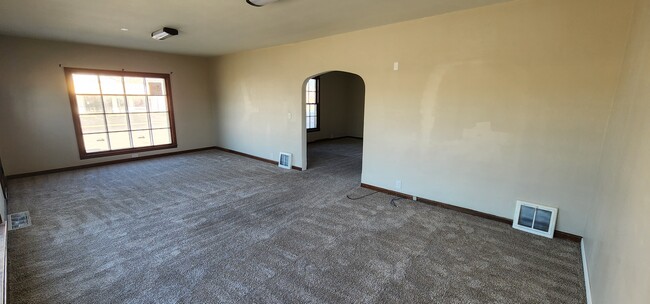 Building Photo - 1087 N Henderson St