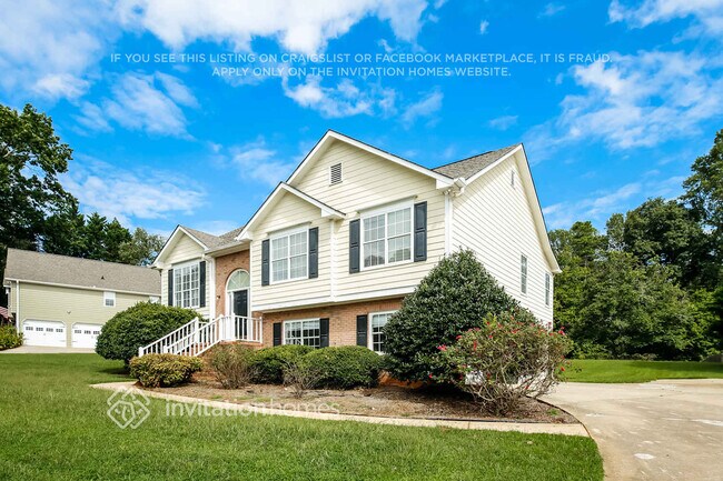 Foto del edificio - 2485 Misty Hollow Ln
