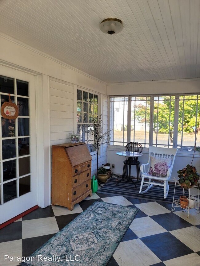 Foto del edificio - 4 br, 2.5 bath House - 606 Washington St. SW