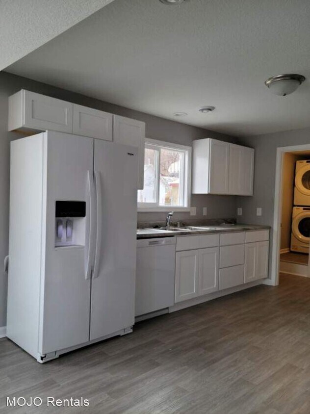 Primary Photo - 3 br, 1 bath House - 597 Hall