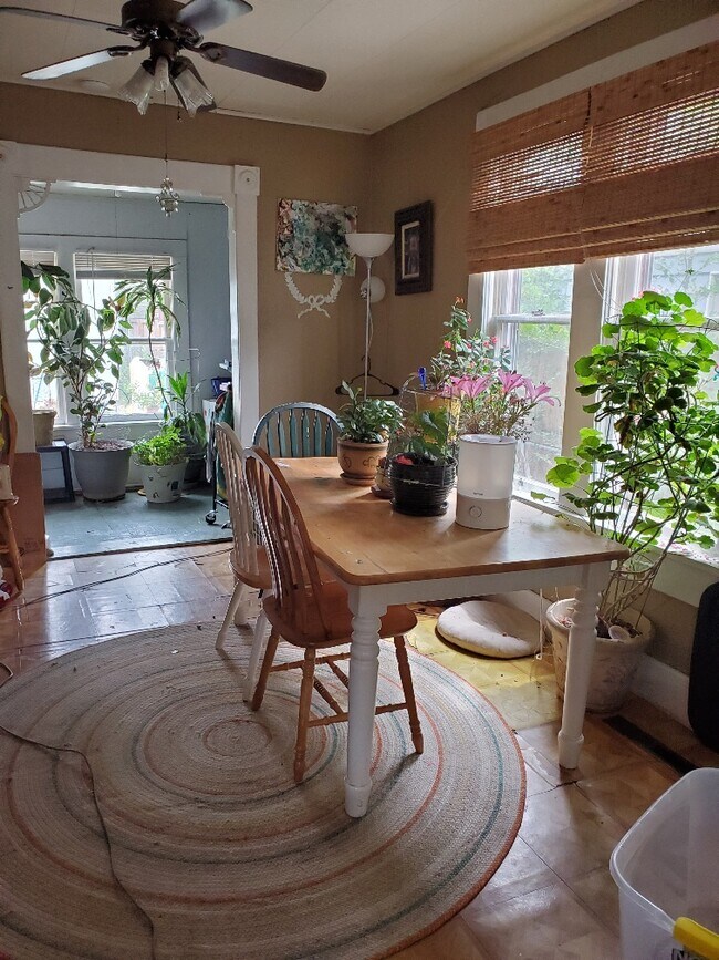 Building Photo - 2008 W Cucharras St