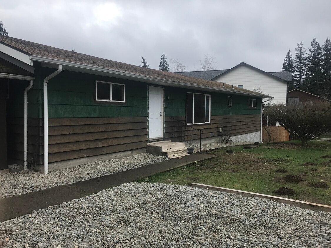 Primary Photo - 2131 Sidney Ave