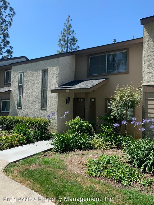 Building Photo - 2 br, 1.5 bath House - 851 Berkshire Lane