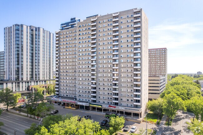 Photo du bâtiment - University Tower Apartments