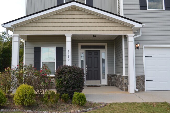 Building Photo - 1342 York Dr