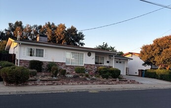 Building Photo - 117 E Madill St