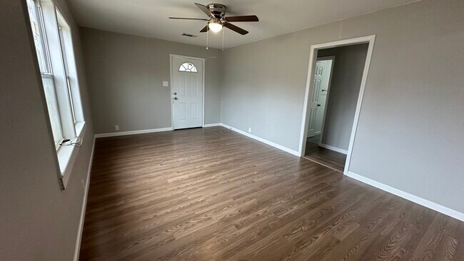 Foto del edificio - 901 Johnson St