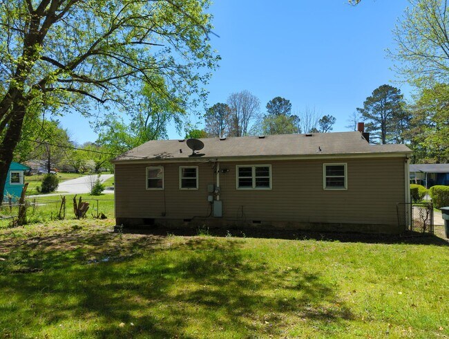 Foto del edificio - 6335 Hansley Dr