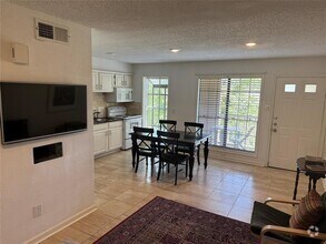 Building Photo - 1311 Antoine Dr