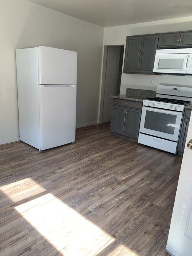Foto del edificio - 2 Bed 1 Bath in Kernville