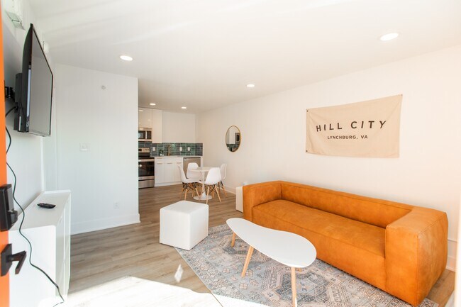 Building Photo - 1500 Main St