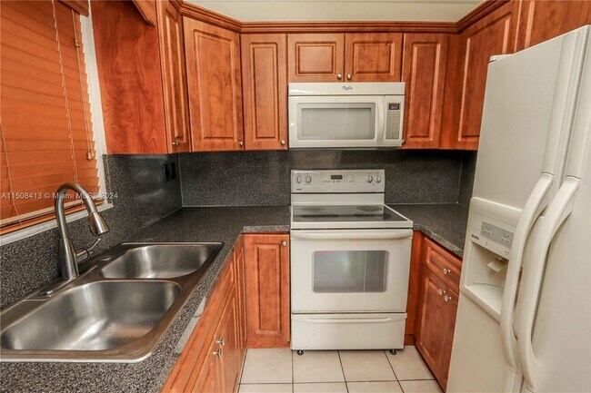 Foto del edificio - 9550 SW 36th St