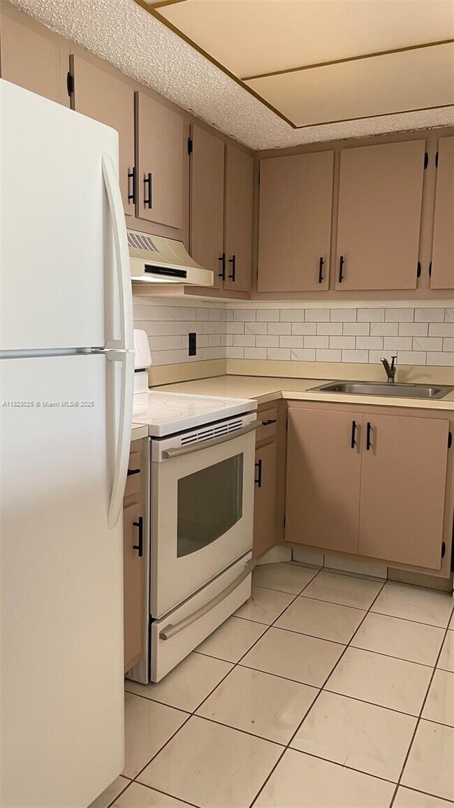 Foto del edificio - 5550 NW 44th St