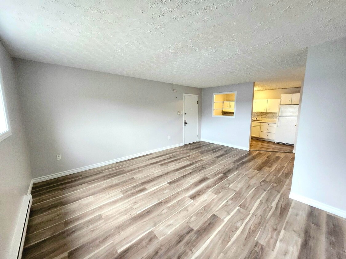 Primary Photo - 17 Scott Ave