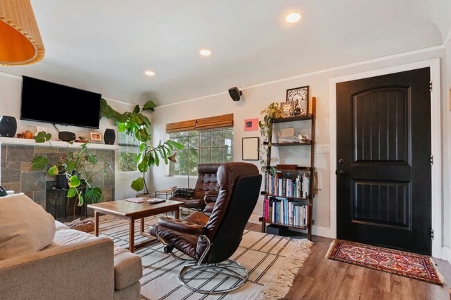 Foto del edificio - 703 N Ave 54