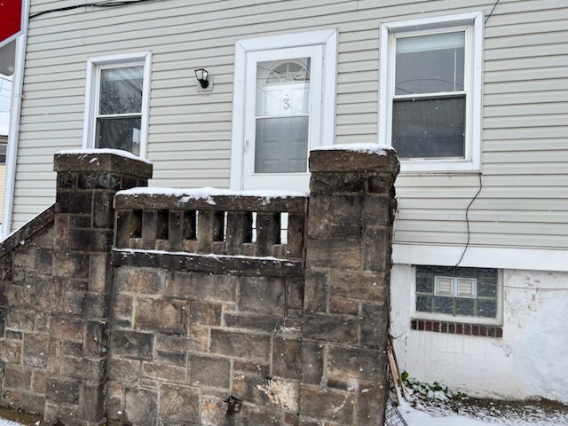 Building Photo - 324 Chandler Ave
