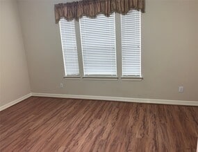 Building Photo - 1990 St Edmunds Crossing