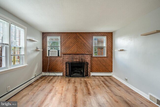 Foto del edificio - 4234 Valley Rd