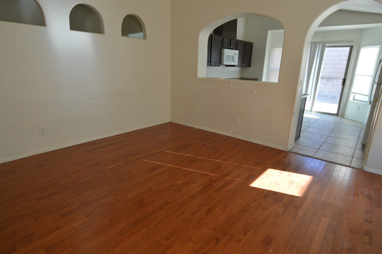 Foto del edificio - 3388 Lakeland Bay Dr