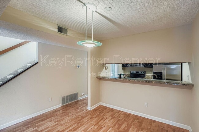 Photo - 540 S Forest St Apartment