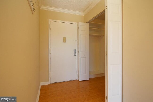 Building Photo - 1225 Martha Custis Dr