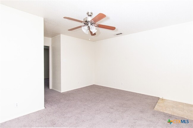 Building Photo - 2014 Cedarhill Dr