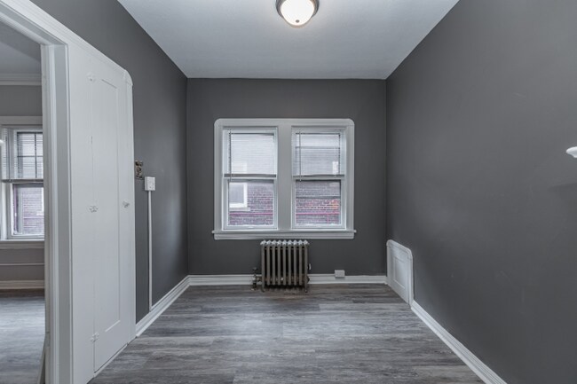 Foto del edificio - 1389-1393 Geil Ave