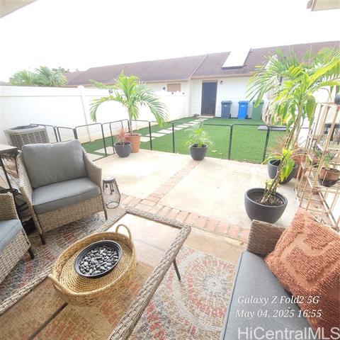 Building Photo - 91-1010-1010 Kaimalie St