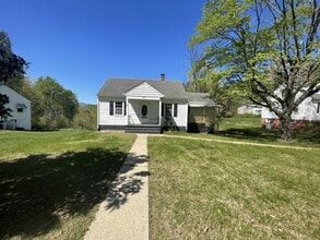 Building Photo - 162 Oak Grove Dr