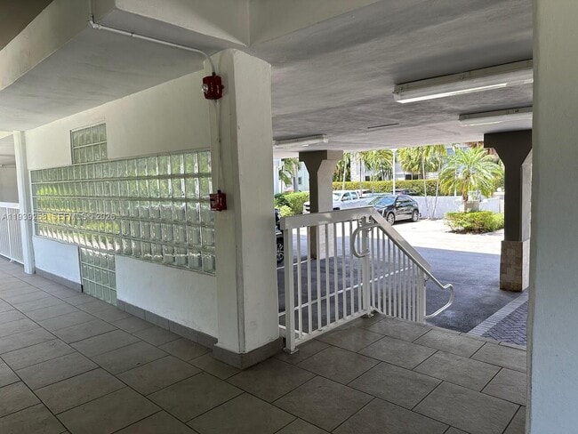 Foto del edificio - 1080 99th St