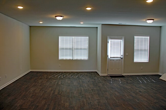 Building Photo - 2020 Sercy Dr