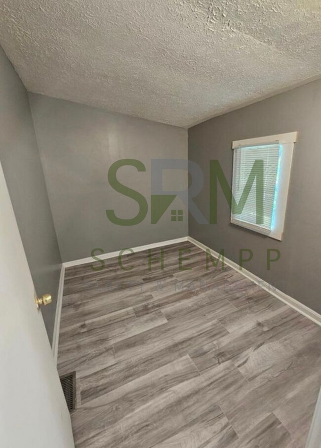 Foto del edificio - Updated 3BR house in West Louisville-Section 8 Accepted! **$400 off your first months rent**