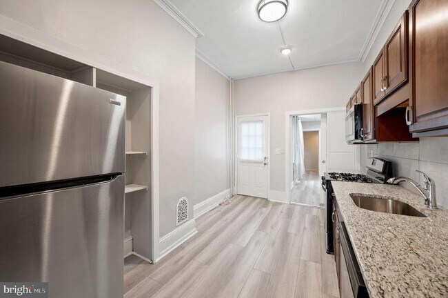 Foto del edificio - 2304 Catharine St