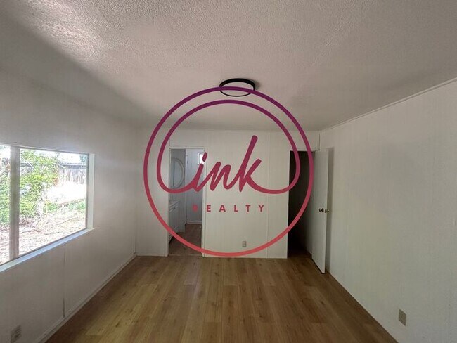 Foto del edificio - Double Wide for Rent at the Pinion Pines M...