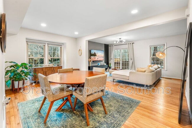 Building Photo - 5461 Grove Ridge Way